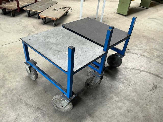Materiaalwagen (2x) - afbeelding 1 van  6