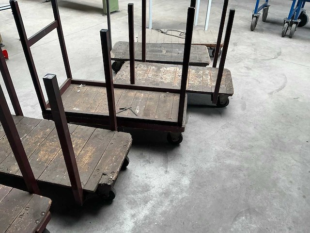 Materiaalwagen divers (6x) - afbeelding 3 van  3