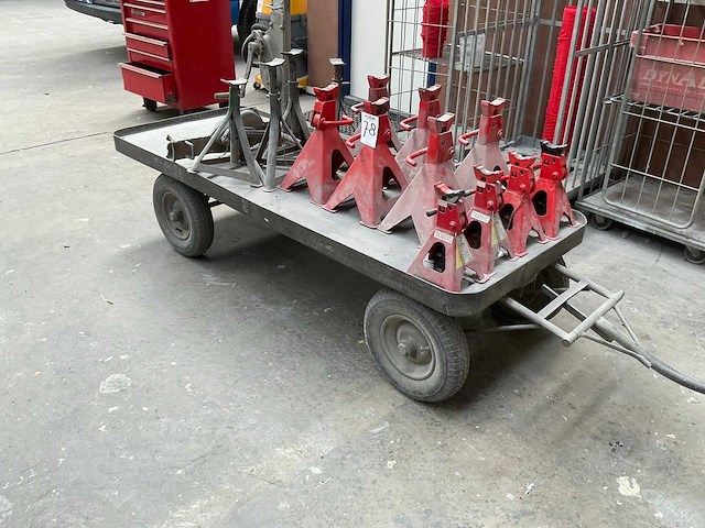 Materiaalwagen - afbeelding 1 van  5