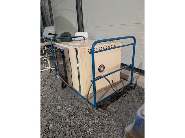 Materiaalwagen - afbeelding 2 van  4