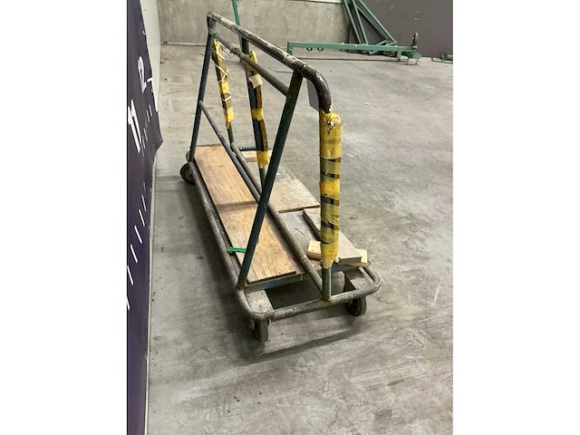 Materiaalwagen - afbeelding 4 van  4