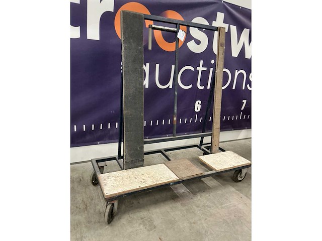 Materiaalwagen - afbeelding 2 van  4