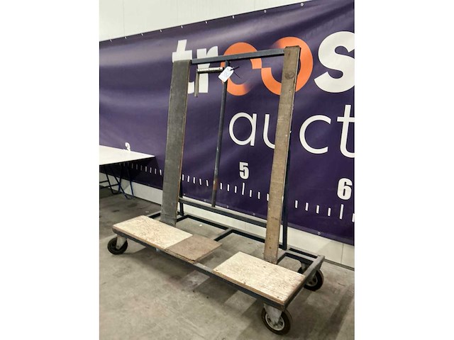 Materiaalwagen - afbeelding 3 van  4