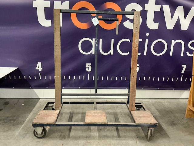 Materiaalwagen - afbeelding 1 van  5