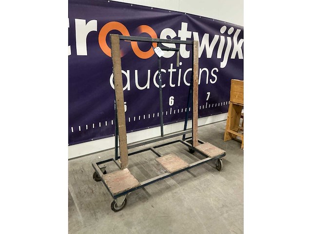 Materiaalwagen - afbeelding 2 van  5