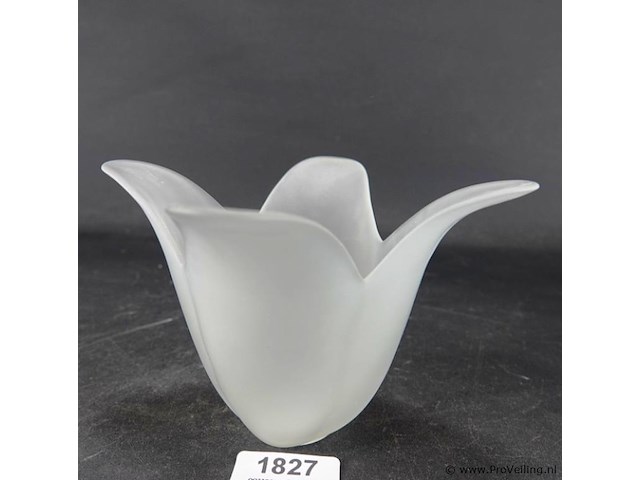 Matglazen bloem als schaal - afbeelding 2 van  5