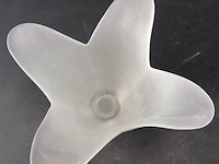 Matglazen bloem als schaal - afbeelding 4 van  5