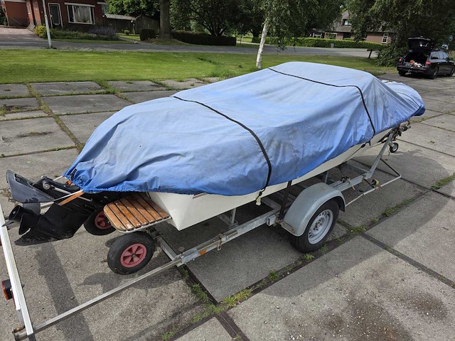 Mator - speedboot 130 pk inboard met trailer - afbeelding 3 van  39
