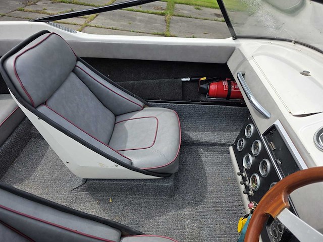 Mator - speedboot 130 pk inboard met trailer - afbeelding 16 van  39