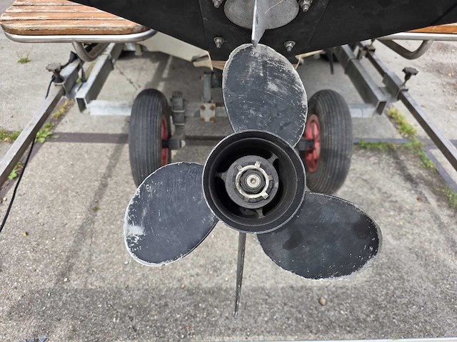Mator - speedboot 130 pk inboard met trailer - afbeelding 25 van  39