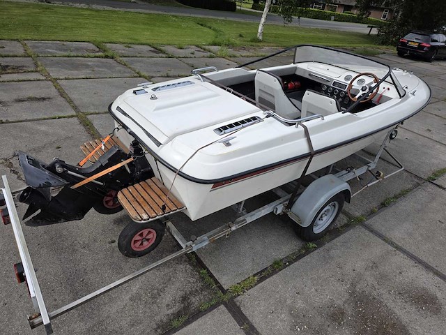 Mator - speedboot 130 pk inboard met trailer - afbeelding 39 van  39