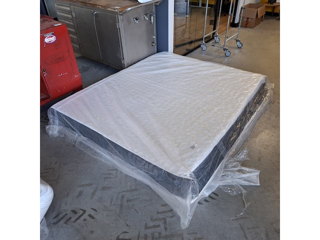 Matras, emma, original | 180x200 cm | lichte vlek - afbeelding 1 van  2