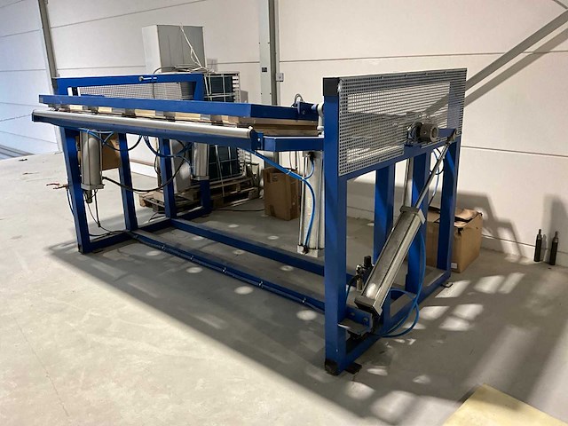 Matras kantel- en persmachine - afbeelding 1 van  4