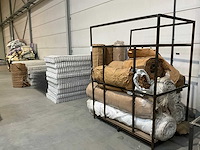 Matras veringen en diverse schuimrubber - afbeelding 1 van  7