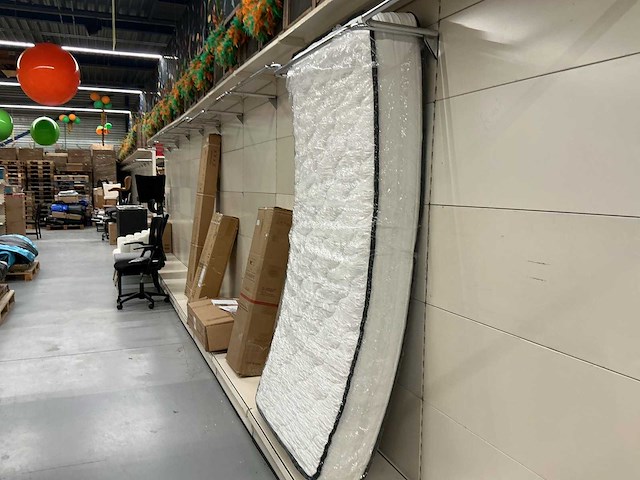 Matras - afbeelding 2 van  3
