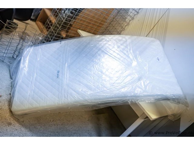 Matras - afbeelding 1 van  1