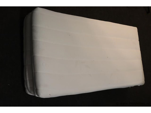 Matrassen - 2 stuks - afbeelding 1 van  3