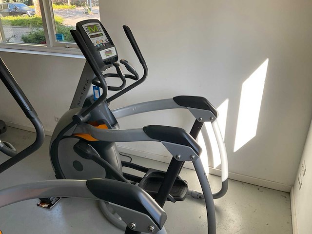 Matrix a-3x-02-c crosstrainer - afbeelding 1 van  5