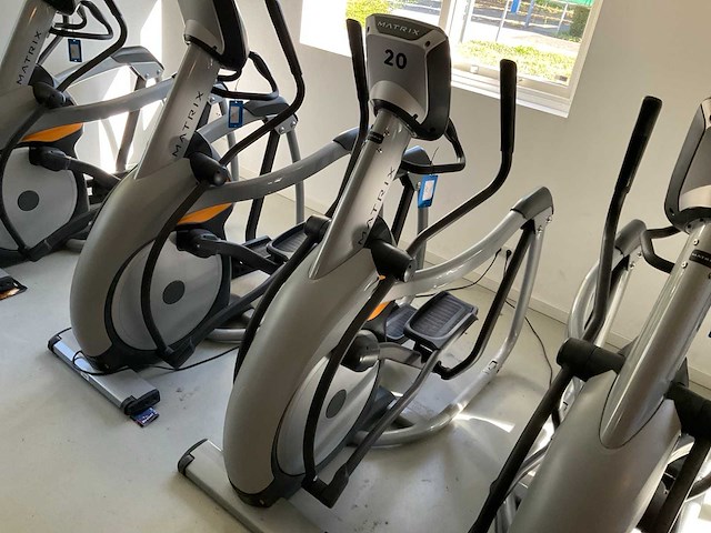 Matrix a-3x-02-c crosstrainer - afbeelding 2 van  4