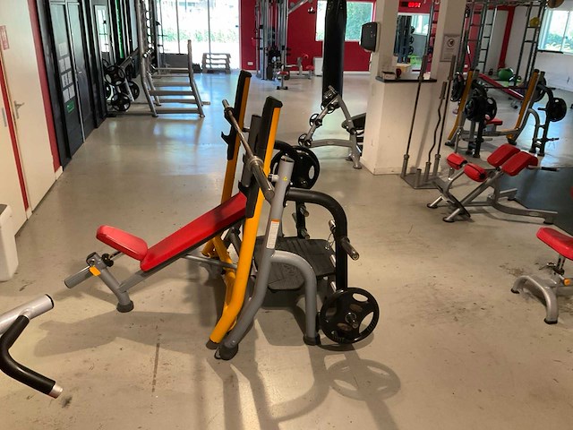Matrix bench press station - afbeelding 1 van  4
