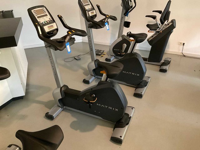 Matrix hure-3x-01-c spinningbike - afbeelding 3 van  4