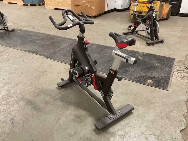 Matrix ic2 spinningbike - afbeelding 4 van  8