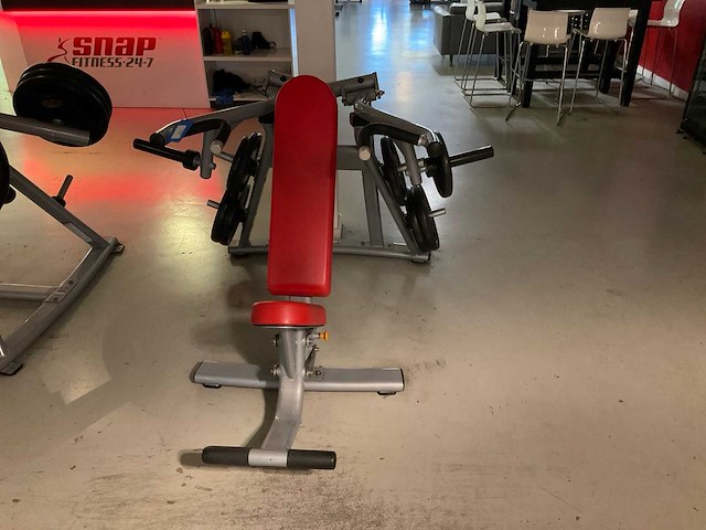 Matrix incline chest press - afbeelding 2 van  4