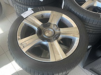 Matrix lichtmetalen velgen 17inch - afbeelding 1 van  1