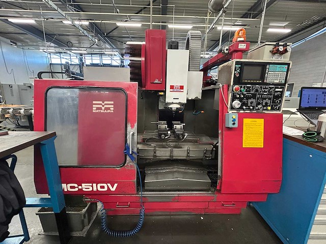 Matsuura - 1990 - mc-510v - verticale machinecentra met 20 gereedschapopnames - afbeelding 1 van  22