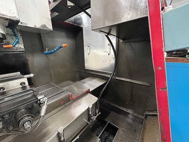 Matsuura - 1990 - mc-510v - verticale machinecentra met 20 gereedschapopnames - afbeelding 5 van  19
