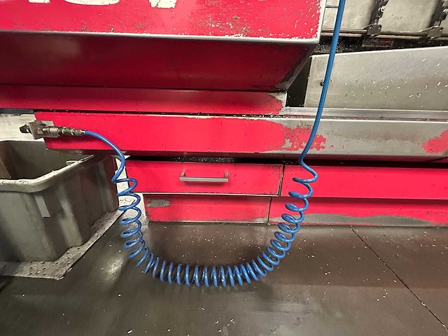 Matsuura - 1990 - mc-510v - verticale machinecentra met 20 gereedschapopnames - afbeelding 9 van  19