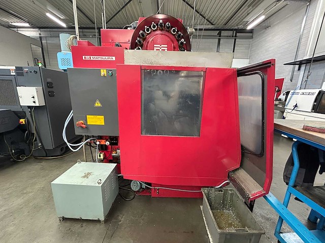 Matsuura - 1990 - mc-510v - verticale machinecentra met 20 gereedschapopnames - afbeelding 11 van  19