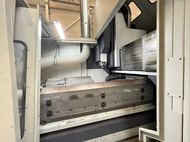 Matsuura - fx-10 - 4-axis machining center - 2015 - afbeelding 12 van  17