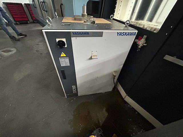 Matsuura _ yaskawa - 2004-2016 - mam72-25v _ dx 200 - verticale machinecentra - afbeelding 25 van  56
