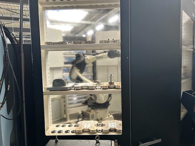 Matsuura _ yaskawa - 2004-2016 - mam72-25v _ dx 200 - verticale machinecentra - afbeelding 28 van  56