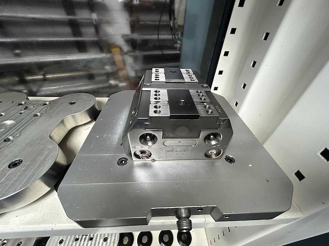 Matsuura _ yaskawa - 2004-2016 - mam72-25v _ dx 200 - verticale machinecentra - afbeelding 35 van  56