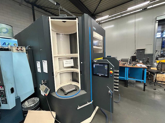 Matsuura _ yaskawa - 2004-2016 - mam72-25v _ dx 200 - verticale machinecentra - afbeelding 46 van  56