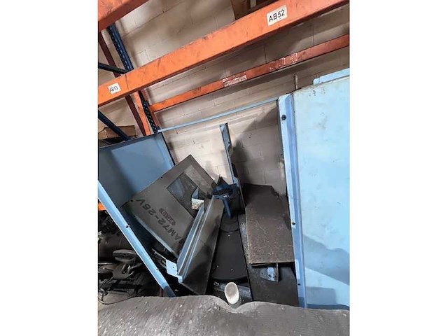 Matsuura _ yaskawa - 2004-2016 - mam72-25v _ dx 200 - verticale machinecentra - afbeelding 50 van  56