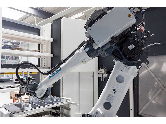 Matsuura _ yaskawa - 2004-2016 - mam72-25v _ dx 200 - verticale machinecentra - afbeelding 26 van  45