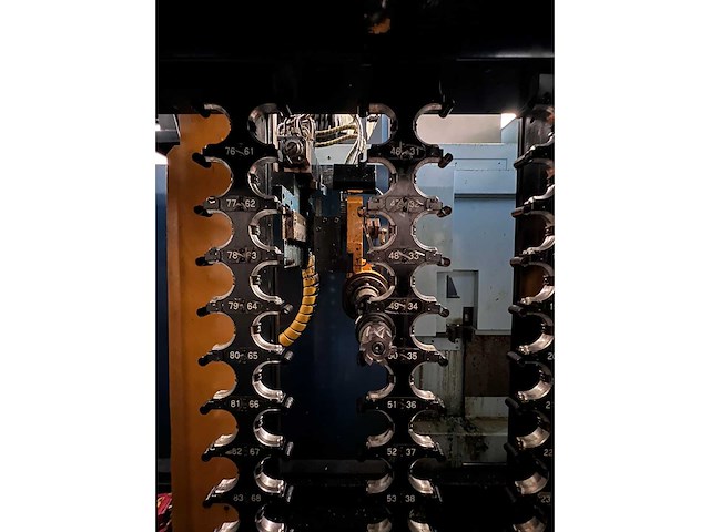 Matsuura _ yaskawa - 2004-2016 - mam72-25v _ dx 200 - verticale machinecentra - afbeelding 34 van  45