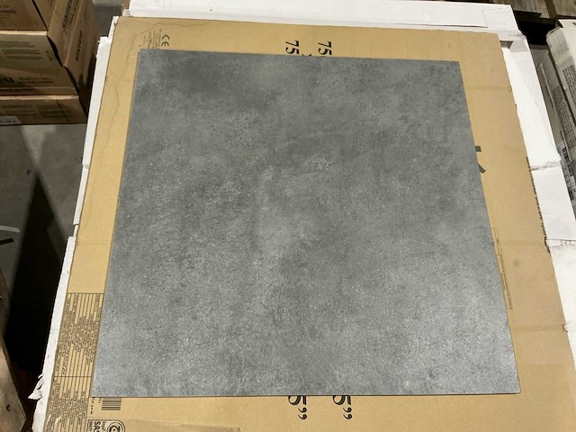 Matt grey 600x600 vloertegel 42m² - afbeelding 1 van  9