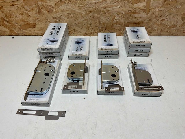 Mauer diverse sloten (13x) - afbeelding 1 van  14