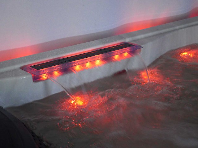 Mawialux 11-persoons zwemspa met balboa en wifi (bomvol opties) - keuze uit 2 kuip kleuren - afbeelding 19 van  118