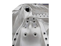 Mawialux 5-persoons buitenspa met balboa en wifi (bomvol opties en 140 massage jets) - grijze binnenkuip - afbeelding 2 van  98