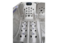 Mawialux 5-persoons buitenspa met balboa en wifi (bomvol opties en 140 massage jets) - grijze binnenkuip - afbeelding 12 van  98