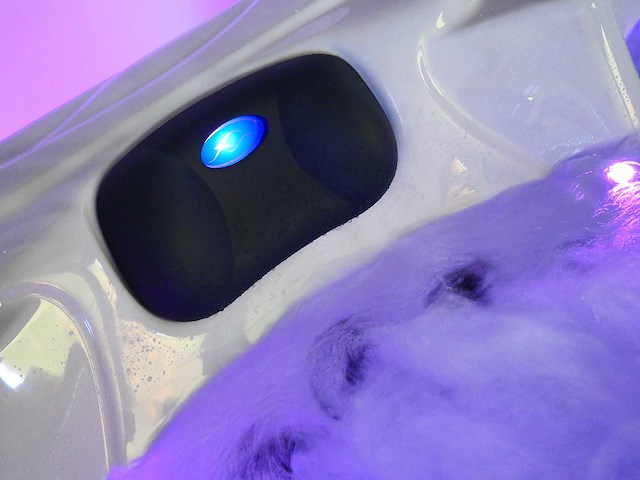 Mawialux 5-persoons buitenspa met balboa en wifi (bomvol opties en 140 massage jets) - grijze binnenkuip - afbeelding 29 van  105