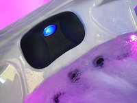 Mawialux 5-persoons buitenspa met balboa en wifi (bomvol opties en 140 massage jets) - grijze binnenkuip - afbeelding 30 van  105