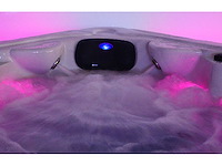 Mawialux 5-persoons buitenspa met balboa en wifi (bomvol opties en 140 massage jets) - grijze binnenkuip - afbeelding 94 van  105