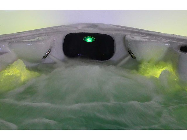 Mawialux 5-persoons buitenspa met balboa en wifi (bomvol opties en 140 massage jets) - grijze binnenkuip - afbeelding 96 van  105