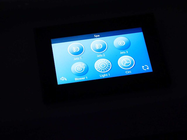 Mawialux 5-persoons buitenspa met balboa en wifi (bomvol opties en 140 massage jets) - grijze binnenkuip - afbeelding 59 van  160